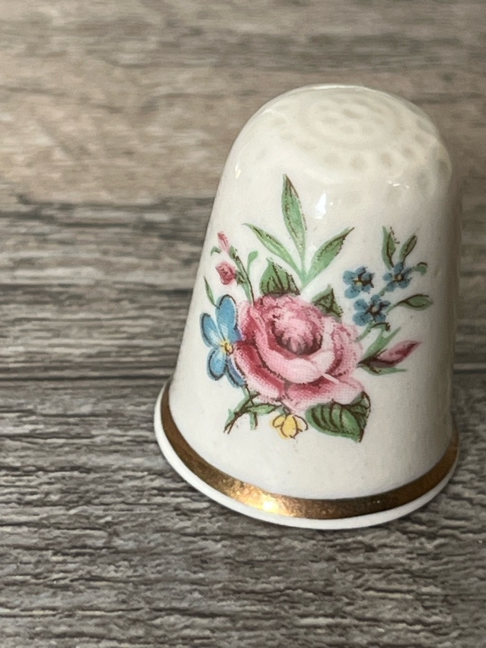 Vintage english Porcelain thimble - Floral Detail in White with Pink & Blue
